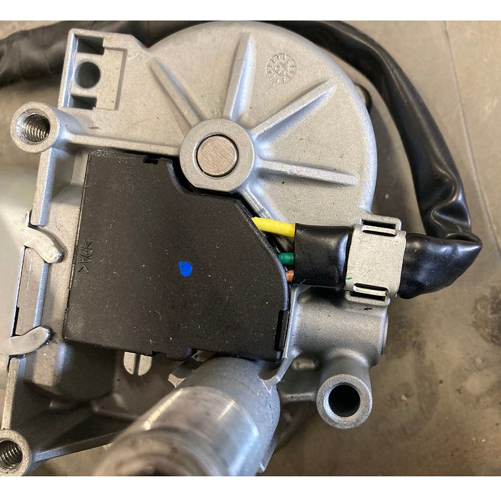 12-Volt Electric Wiper Motor Assembly - #84345627 - Titan Machinery